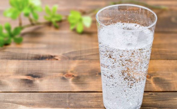 Ροφήματα για αδυνάτισμα 7 6 sparkling water