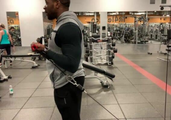 6 ασκήσεις με λάστιχα για χέρια 6 bayesian curl