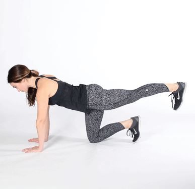 Hip Dips: Ασκήσεις για καλοσχηματισμένους γλουτούς 10 9 leg kickbacks