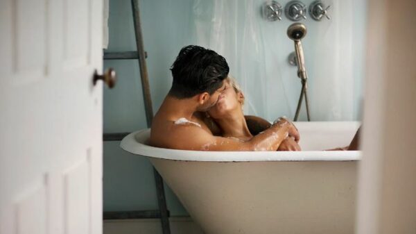 6 τιπς για να κάνετε σεξ στη μπανιέρα 6 sexbath