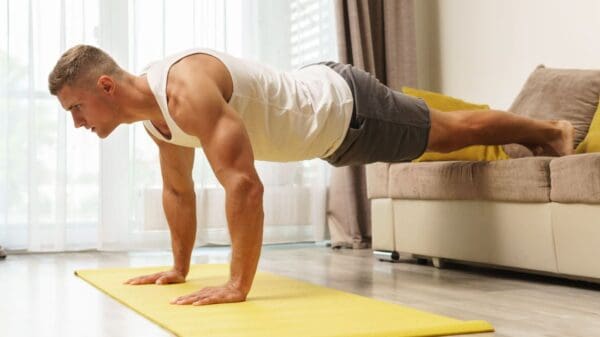 Oι καλύτερες ασκήσεις για χέρια στο σπίτι 9 arm homeworkout